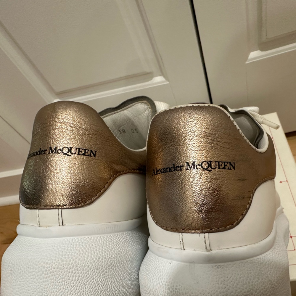 Alexander McQueen Oversized Shoes - white and bronze - Picture 3 of 9